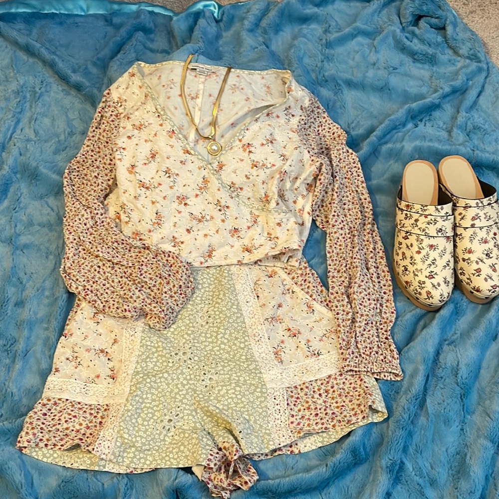 American Eagle beach babe outfit with extreme boho vibes